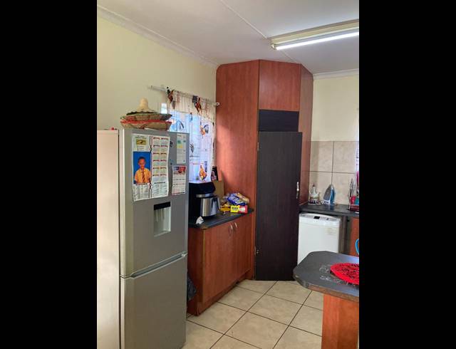 2 BEDROOM APARTMENT FOR SALE IN RUSTENBURG CENTRAL